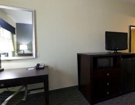 Holiday Inn Express Waycross Buitenkant foto