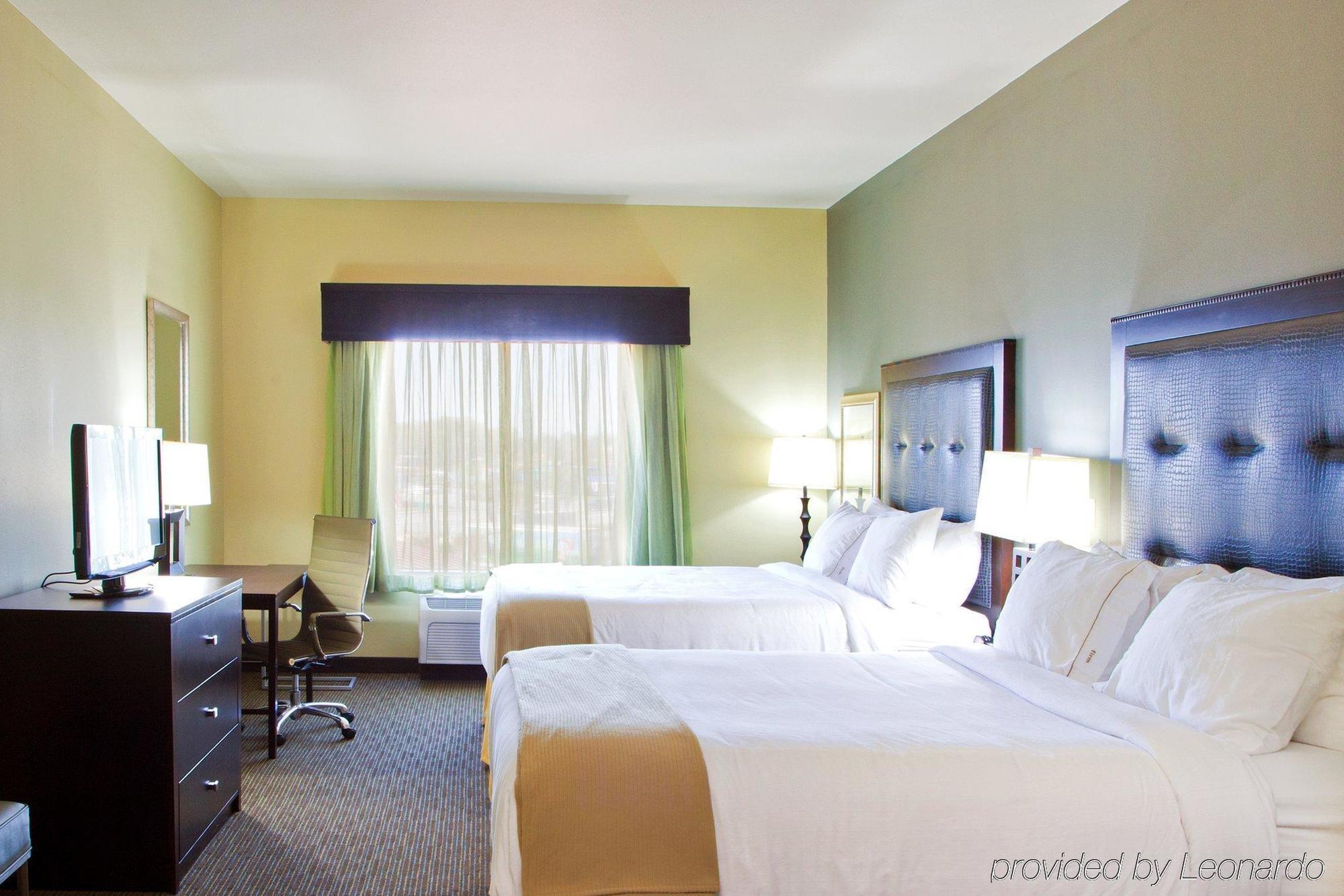 Holiday Inn Express Waycross Buitenkant foto