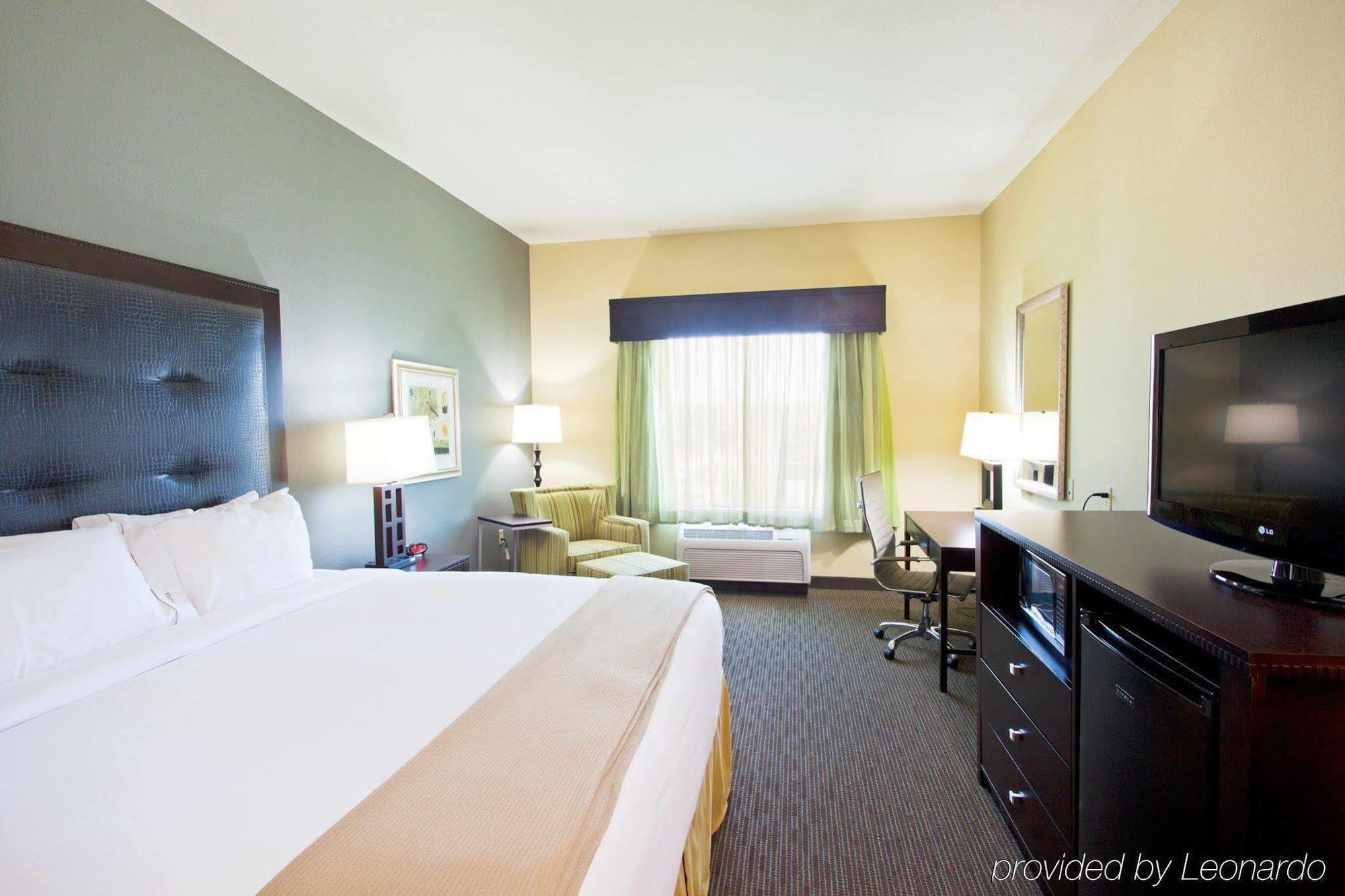 Holiday Inn Express Waycross Buitenkant foto